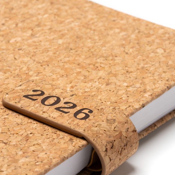 AG1127-Agenda-tip-notes-format-A5-realizat-din-pluta-si-coperta-magnetica-VASIR-NATURAL