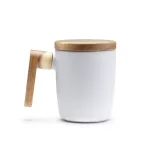 TZ1130-Cana-din-ceramica-mata-cu-capac-si-maner-din-bambus-este-o-alegere-eleganta-si-functionala-pentru-a-va-bucura-de-bauturile-preferate-LOVET-ALB