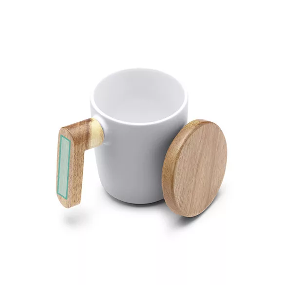 TZ1130-Cana-din-ceramica-mata-cu-capac-si-maner-din-bambus-este-o-alegere-eleganta-si-functionala-pentru-a-va-bucura-de-bauturile-preferate-LOVET-ALB