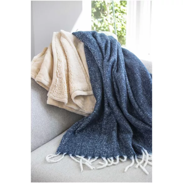 11332990-Patura-Dolly