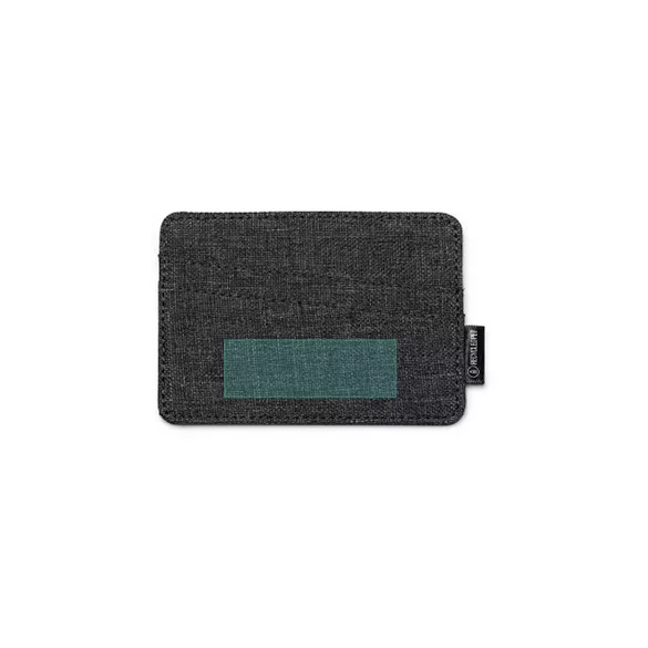 TT1146-Suportul-de-card-RFID-din-poliester-reciclat-RPET-cu-design-solid-reprezinta-o-optiune-eleganta-si-durabila-pentru-a-va-mentine-cardurile-organizate-TIMBER-NEGRU