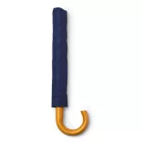 UM1163-O-umbrela-din-RPET-poliester-reciclat-cu-tesatura-pongee-190T-si-un-maner-din-lemn-natural-reprezinta-o-optiune-eleganta-si-durabila-pentru-a-va-proteja-de-ploaie-KODIAK-BLEUMARIN