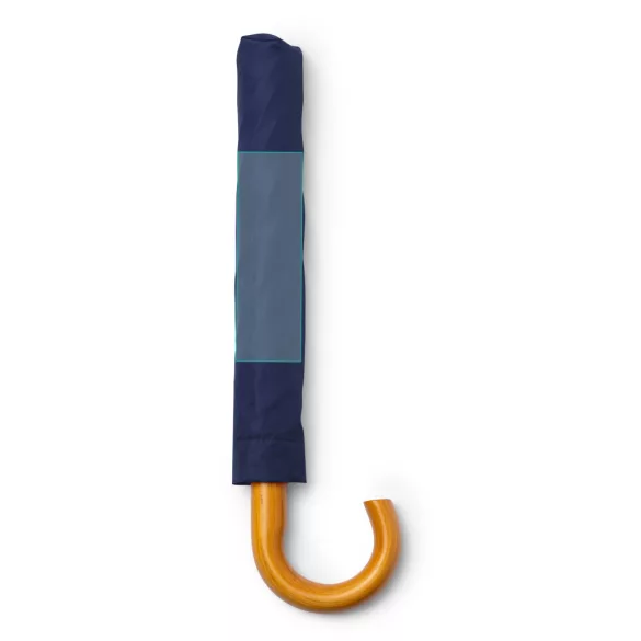 UM1163-O-umbrela-din-RPET-poliester-reciclat-cu-tesatura-pongee-190T-si-un-maner-din-lemn-natural-reprezinta-o-optiune-eleganta-si-durabila-pentru-a-va-proteja-de-ploaie-KODIAK-BLEUMARIN