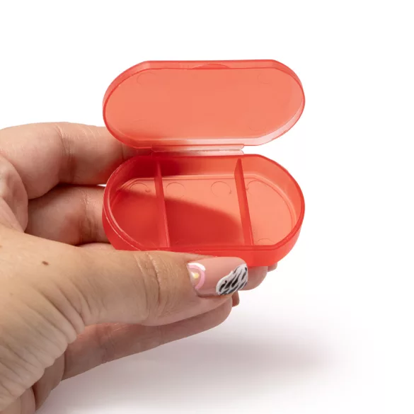 SB1226-Cutie-de-pastile-usoara-cu-trei-compartimente-CITOS-ROSU