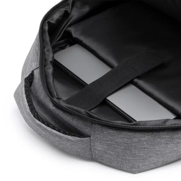 MO1235-Rucsac-din-poliester-reciclat-RPET-600D-care-combina-un-design-solid-cu-detalii-din-piele-PU-KITON-GRI-MELANJ