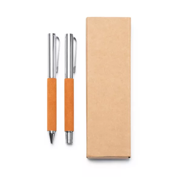 BL1321-Set-de-pixuri-cu-bila-si-tip-roller-cu-structura-principala-din-piele-reciclata-mecanism-de-rasucire-si-detalii-metalice-TOMBOL-NATURAL