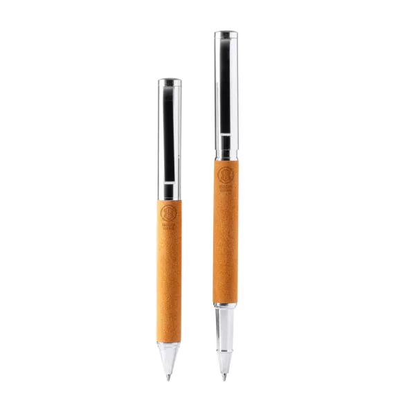 BL1321-Set-de-pixuri-cu-bila-si-tip-roller-cu-structura-principala-din-piele-reciclata-mecanism-de-rasucire-si-detalii-metalice-TOMBOL-NATURAL
