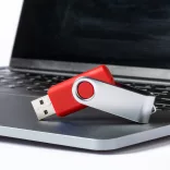 1386-003MK-Memory-stick-USB-Yeskal-8GB