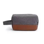 NE1498-Geanta-de-toaleta-din-poliester-RPET-reciclat-cu-detalii-din-piele-PU-ideala-pentru-branding-TOSUN-GRI-MELANJ