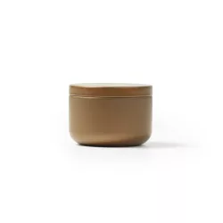 VL1529-Lumanarea-parfumata-vine-intr-un-recipient-metalic-rotund-elegant-GENTO-AURIU