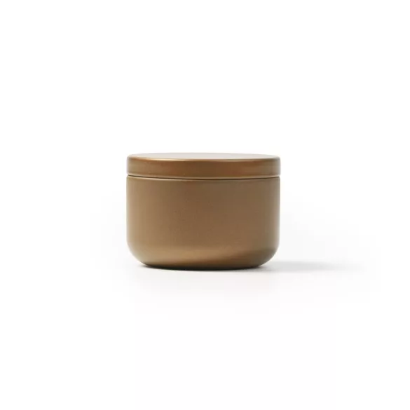 VL1529-Lumanarea-parfumata-vine-intr-un-recipient-metalic-rotund-elegant-GENTO-AURIU