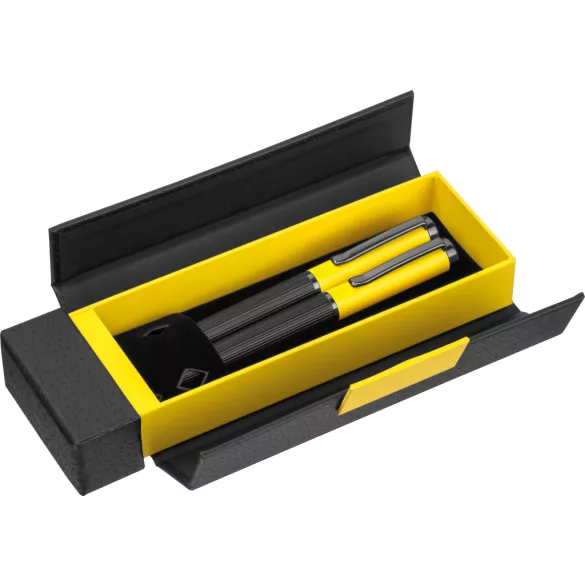 1539808-Set-de-scris-din-metal