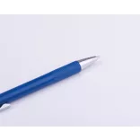 1547404-Pix-cu-grip-modelat