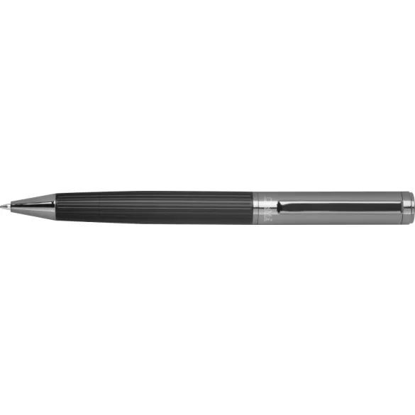 1549103-Pix-CrisMa-cu-grip-striat