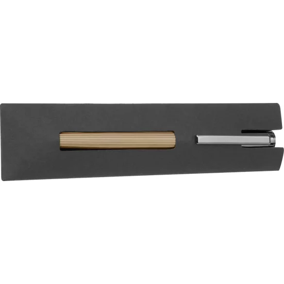 1549113-Pix-CrisMa-cu-grip-striat