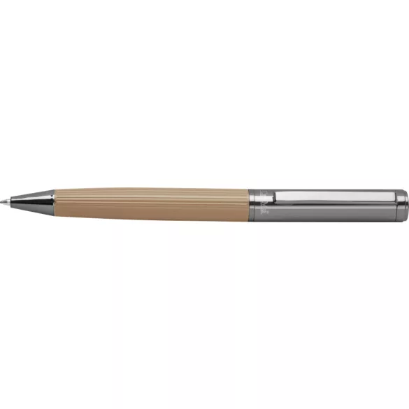 1549113-Pix-CrisMa-cu-grip-striat