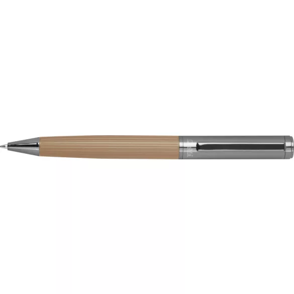 1549113-Pix-CrisMa-cu-grip-striat