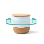 VL1569-Lumanarea-parfumata-este-continuta-intr-un-recipient-ceramic-cu-baza-din-pluta-si-capac-din-bambus-SILKEN-NATURAL