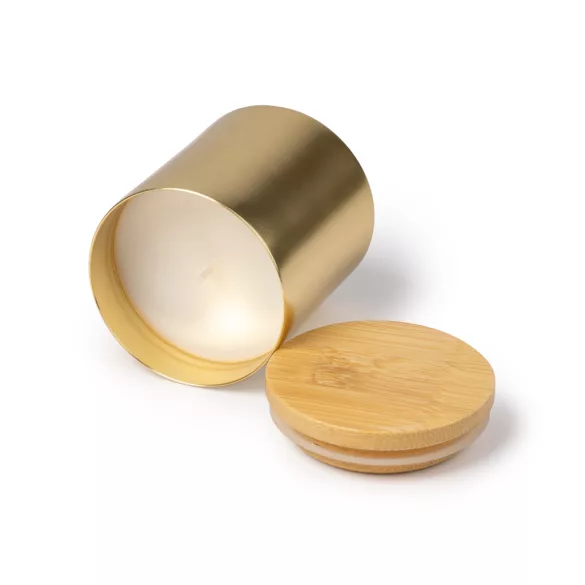 VL1597-Lumanarea-parfumata-este-continuta-intr-un-recipient-elegant-din-aluminiu-cu-finisaj-metalic-si-capac-din-bambus-MARIS-AURIU