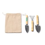 TO1684-Set-de-gradinarit-cu-3-accesorii-din-otel-inoxidabil-si-maner-din-bambus-CROCUS-NATURAL