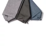 NE1742-Geanta-de-cosmetice-din-RPET-600D-cu-inchidere-cu-fermoar-si-maner-practic-pentru-transport-ALPIS-DENIM-MELANJ