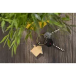 17855-Breloc-tip-casa-zinc-si-lemn-KUKA