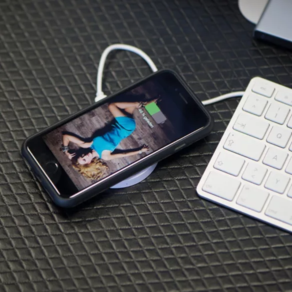 2073606-incarcator-cu-inductie