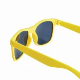 56-0603058-Ochelari-de-soare-Stylish-cu-sticla-de-culoare-inchisa