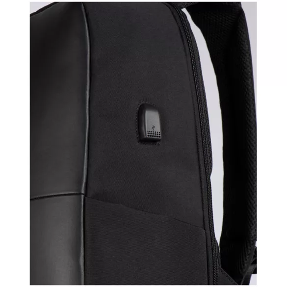 6129903-Rucsac-cu-port-USB