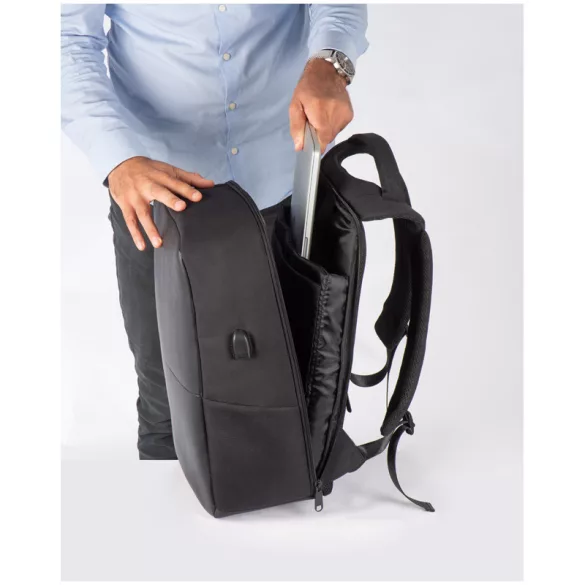 6129903-Rucsac-cu-port-USB