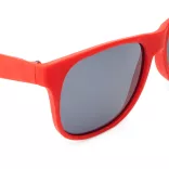 SG8103-Ochelari-de-soare-cu-rama-confortabila-in-design-clasic-si-finisaj-mat-cu-lentile-cu-protectie-UV400-ARIEL-ROSU