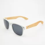 SG8104-Ochelari-de-soare-cu-un-design-atragator-cu-rame-lucioase-si-brate-din-bambus-natural-EDEN-ALB