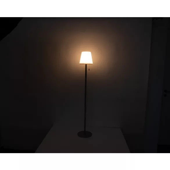 9537206-Lampa-mare-cu-schimbare-de-culoare