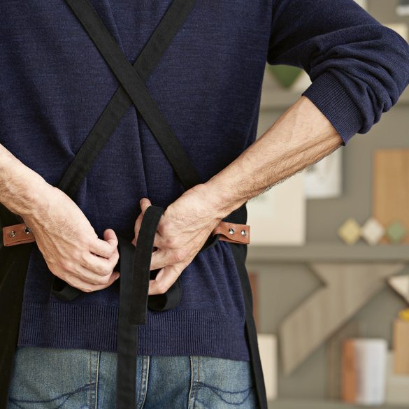 AAP002-134-Sort-Kandinsky