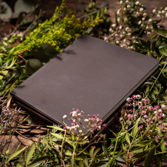 Agenda KID nedatata - 19x19 cm -  [maro]
