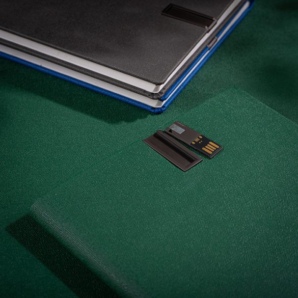 AG-USB-07-UNIKA-Agenda-USB-nedatata-16x22-cm