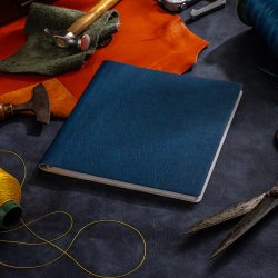 Agenda-nedatata-Flexi-Quatro-20-x-20-cm-albastru