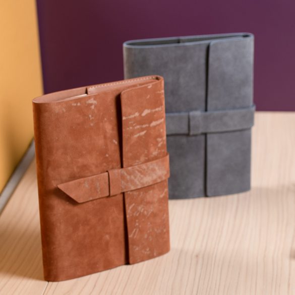 Agenda-datata-zilnic-Mirror-2026-16-x-22-cm-gri