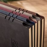 AG_NUBUK_NED_BORDO_UNIKA-Agenda-nedatata-NUBUK-16-x-22-cm-visiniu