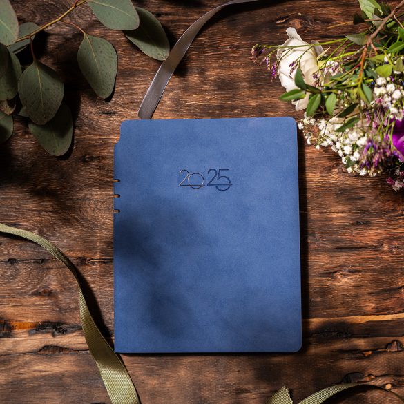Agenda nedatata NUBUK 2025 - 16 x 22 cm [albastru deschis]