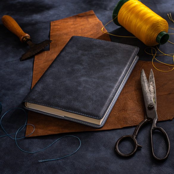 Agenda Noah datata zilnic - 16 x 22 cm - [gri]