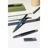 AP800134-06-Set-pix-Atelier