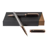 AP800863-81-Set-pix-Orrose-Gri