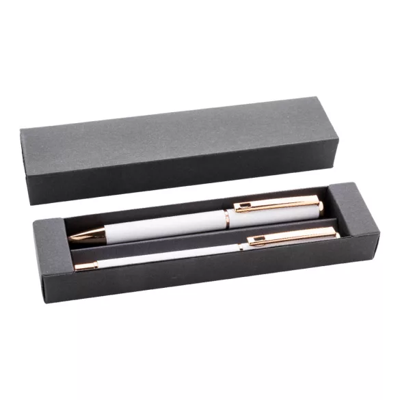 AP808180-01-Set-pix-Rossy