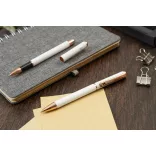 AP808180-01-Set-pix-Rossy