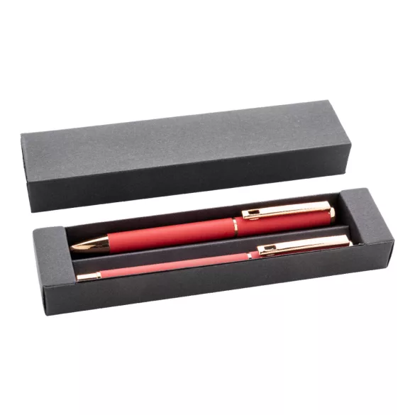 AP808180-05-Set-pix-Rossy