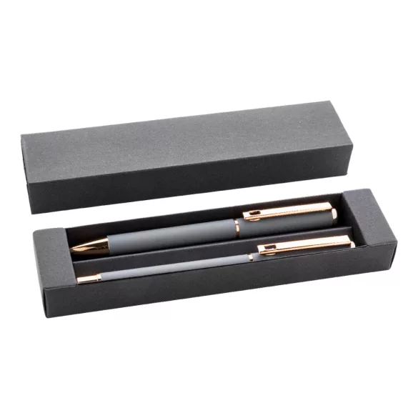 AP808180-77-Set-pix-Rossy