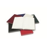 Gama_AG_MB3_01-Agenda-nedatata-Gama-16-x-24-cm-Albastru-Navy