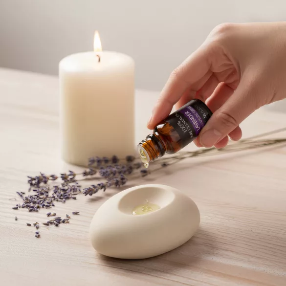 LT57304-N0054-Aroma-Pebble-Giftset-cu-6-essential-oils-INSIDEOUT-Ecru