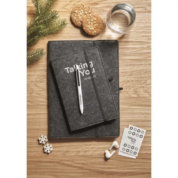 MO2093-15-Notebook-A5-RPET-pasla-FELTBOOK